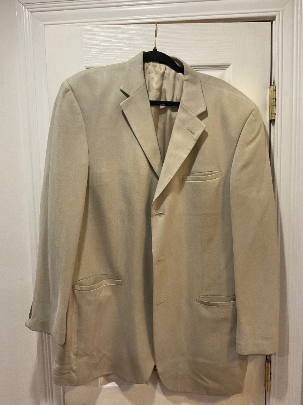 Geoffrey Beane 100% Silk Khaki Tan Sport Coat Blazer. Size: 44L Pre Owned